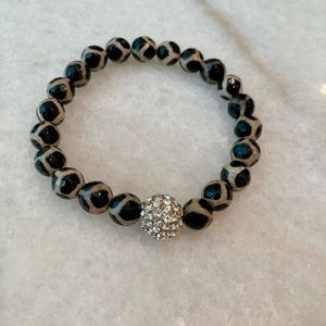 🔸NWT🔸Faceted Natural Dzi Agate Beaded Bracelet with CZ accent